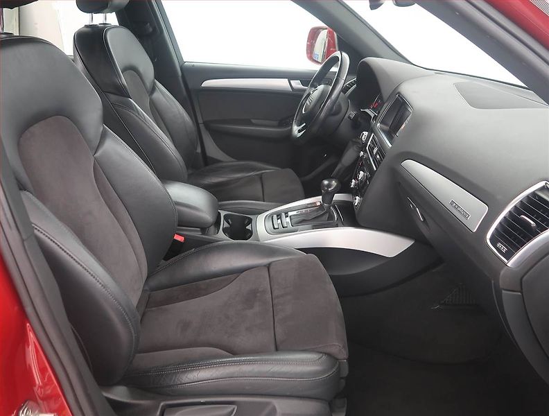 Audi Q5 (2013) S line 2.0 TDI, 4X4, Automat - fotka 9 z 15