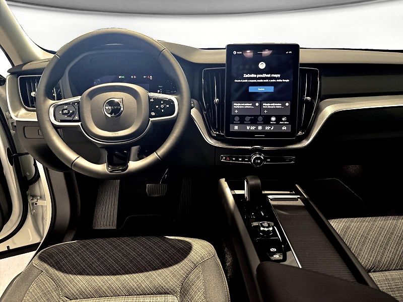 Volvo XC60 (2026) T6 PHEV CORE + 4ZÁRUKA/SERVIS - fotka 14 z 17