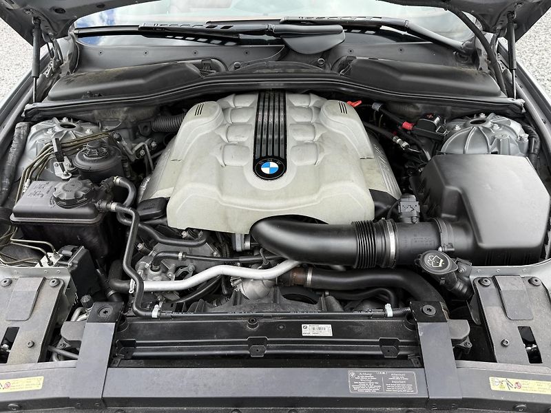 BMW Řada 6 645 Ci Cabrio REZERVACE - fotka 7 z 41