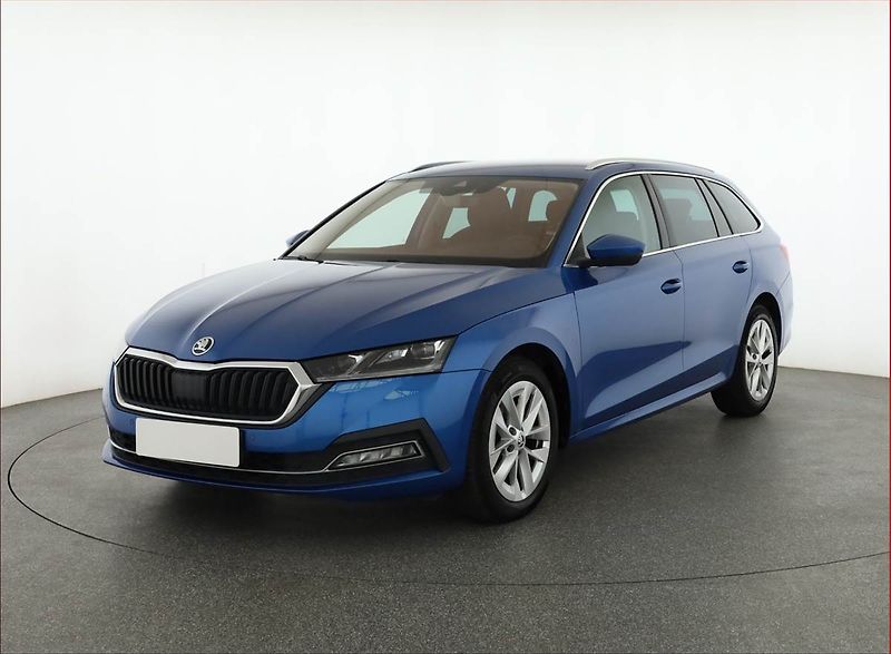Škoda Octavia (2021) Style 2.0 TDI, ČR,1.maj - fotka 2 z 17