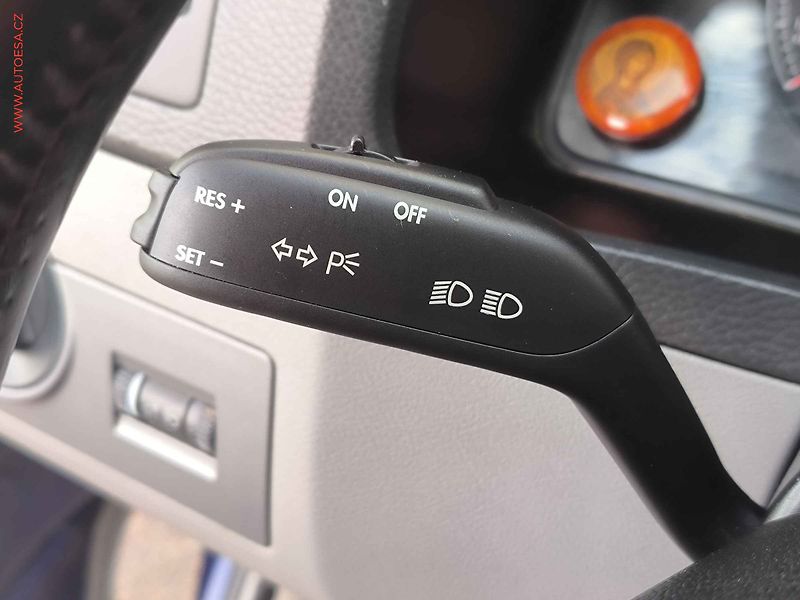Volkswagen Multivan (2005) 2.5 TDi, Nez.topení - fotka 16 z 18