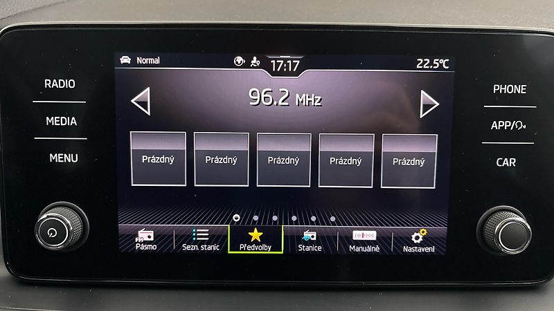 Škoda Scala 1.0 TSI Style - fotka 11 z 27