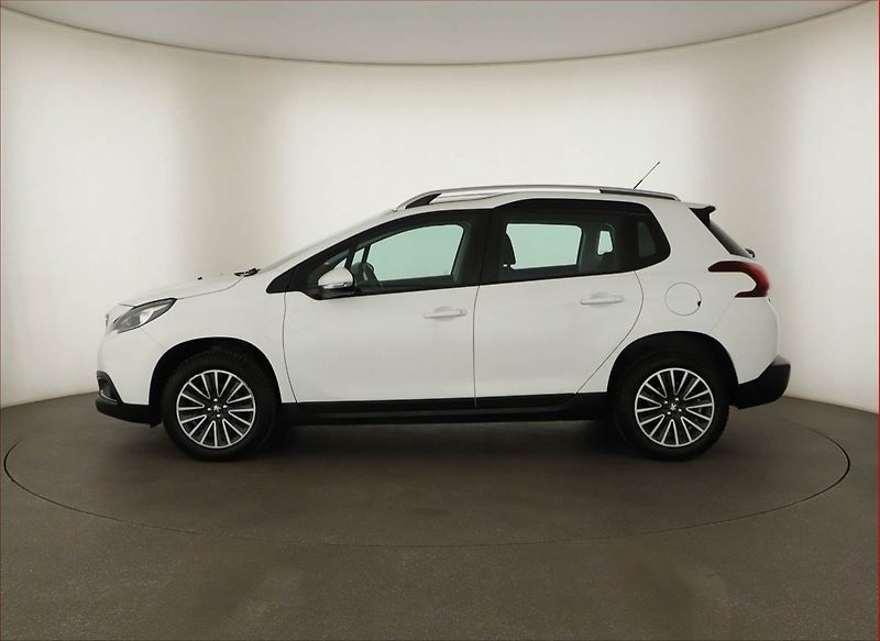 Peugeot 2008 (2019) 1.2 PureTech, Tempomat - fotka 3 z 16