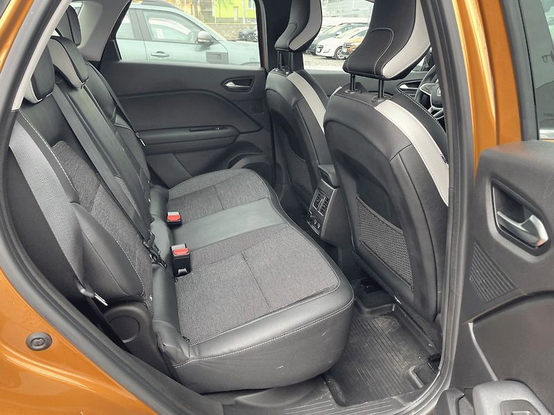 Renault Captur (2023) 1.0 TCe,67kW,Intens,1.Maj,ČR - fotka 28 z 32