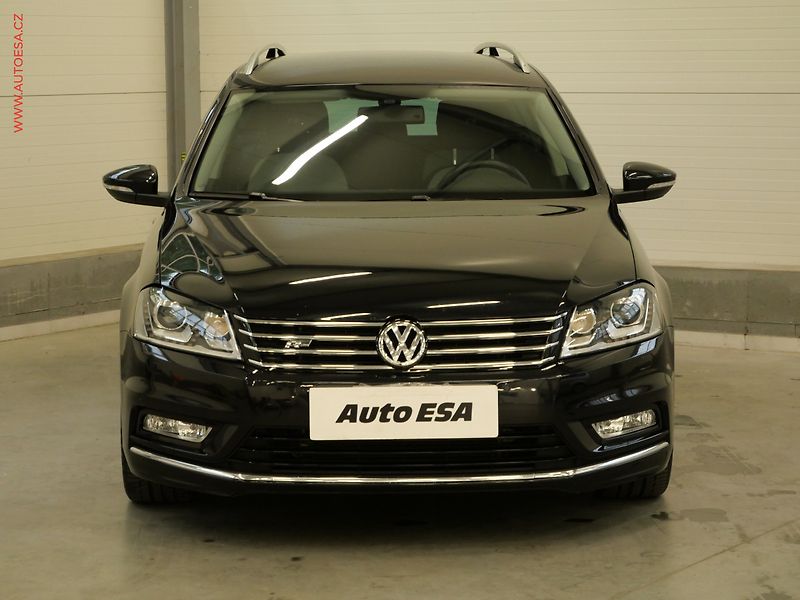 Volkswagen Passat (2014) 2.0TDI, 1.maj,ČR, DSG, xenon - fotka 2 z 24