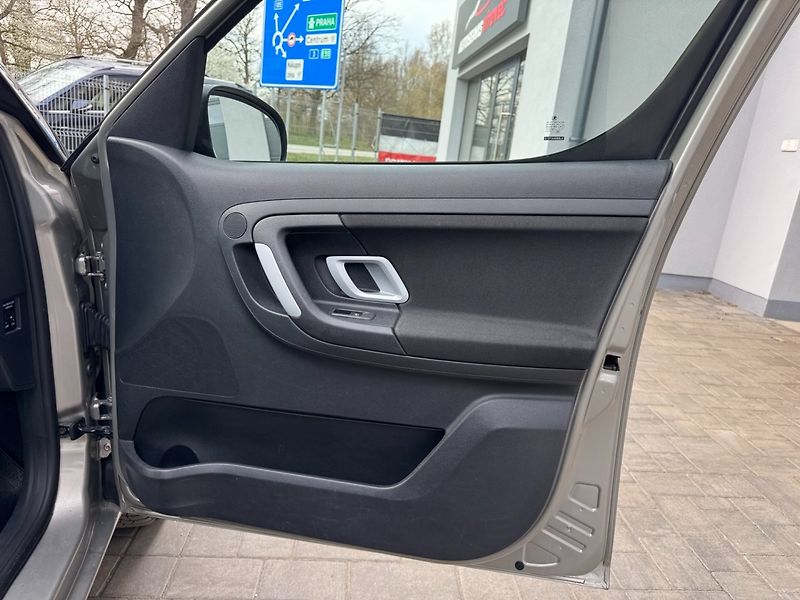 Škoda Roomster (2008) 1.4TDi - fotka 12 z 33