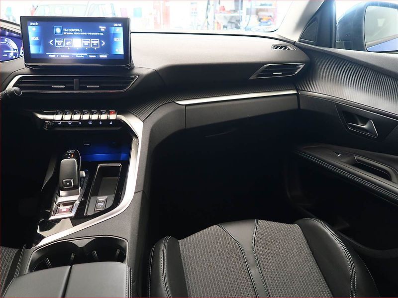 Peugeot 3008 (2022) 1.5 BlueHDi - fotka 8 z 18