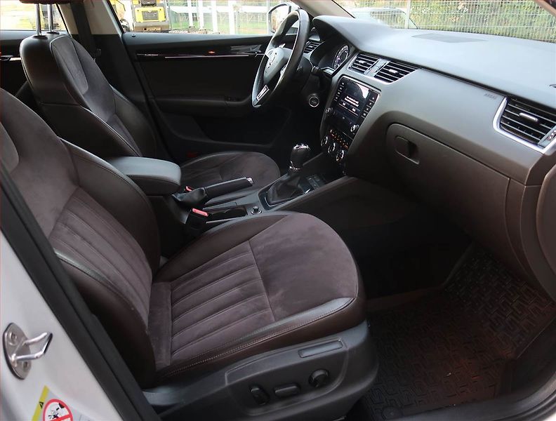 Škoda Octavia (2017) Laurin&Klement 2.0 TDI, 4X4 - fotka 9 z 24