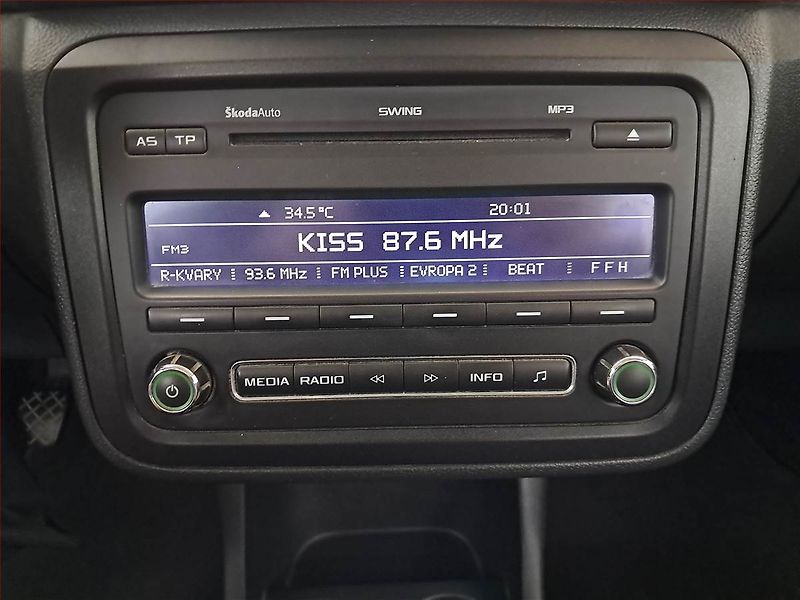 Škoda Roomster (2010) 1.6 TDI, Tažné, Klima - fotka 12 z 14