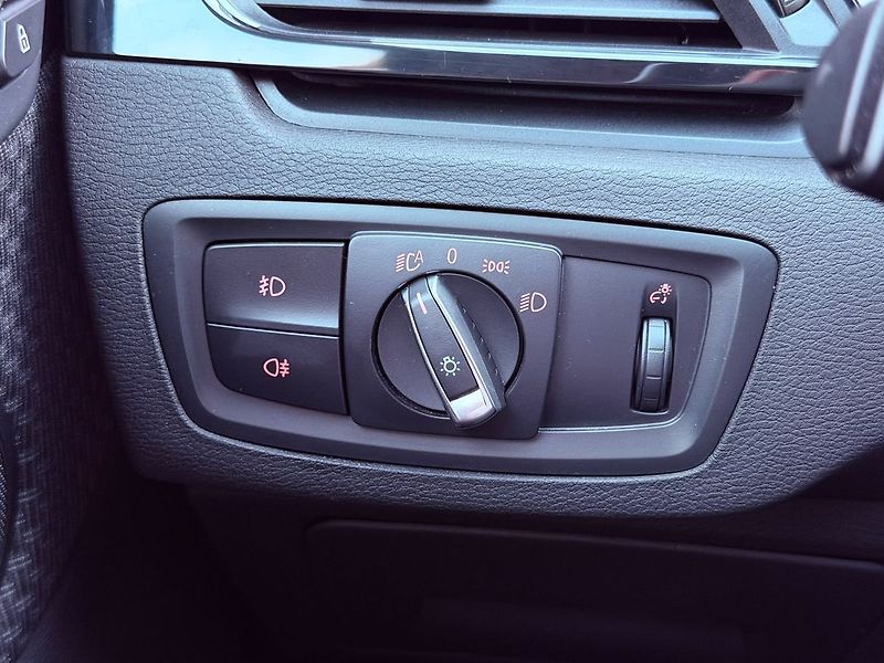 BMW X1 18i sDrive Aut., ČR - fotka 24 z 27