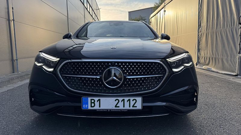 Mercedes-Benz Třídy E (2025) E300de 4MATIC AMG,DIGI LIGHT - fotka 5 z 27