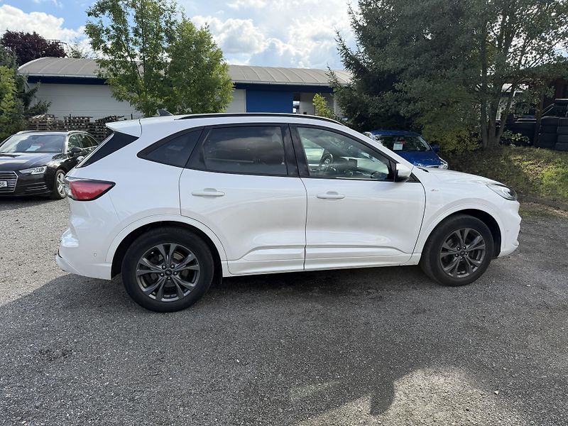 Ford Kuga 2.0TDCi ST-LINE  -  140kw - fotka 7 z 25