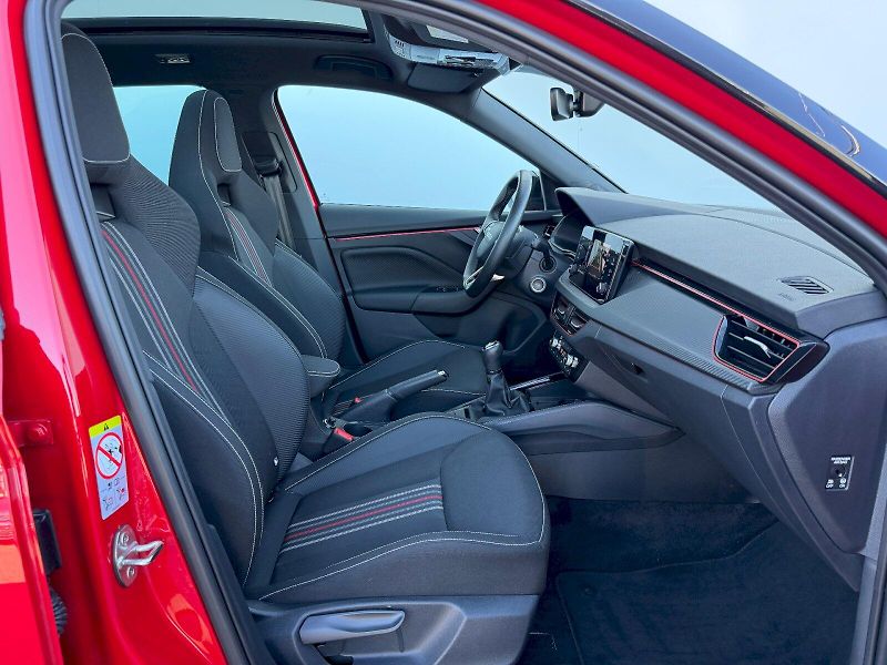 Škoda Kamiq (2025) 1.0TSI 85kW Monte Carlo - fotka 30 z 35
