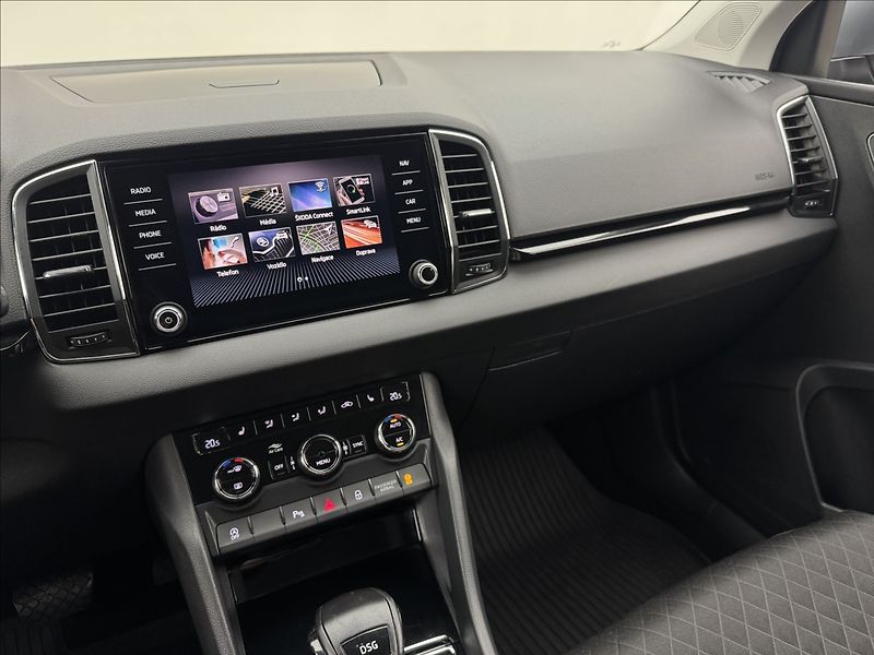 Škoda Karoq 1,6 DSG ACC STYLE+ NAVI KAMERA - fotka 12 z 39