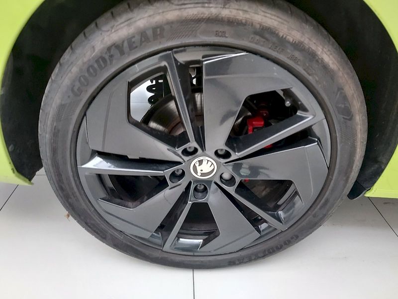 Škoda Octavia (2022) COM RS TDI 147/2.0 A7A - fotka 24 z 33