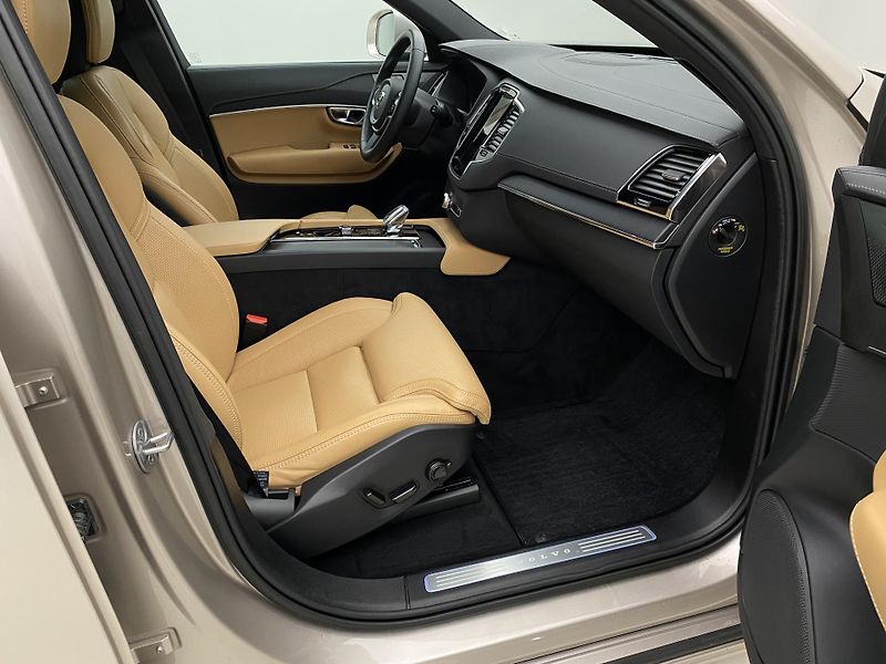 Volvo XC90 B5 AWD BRIGHT PLUS AUT CZ - fotka 24 z 63