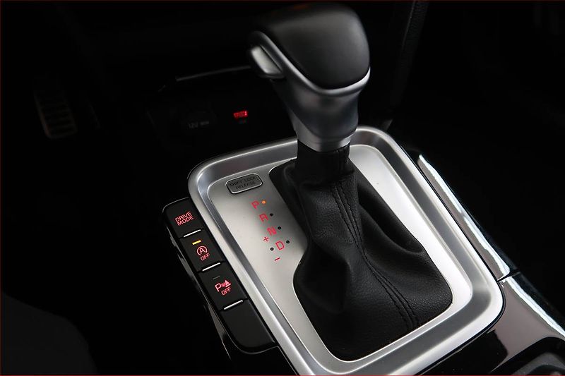 Kia XCeed (2022) 1.6 CRDi MHEV, AUTOMAT - fotka 13 z 20