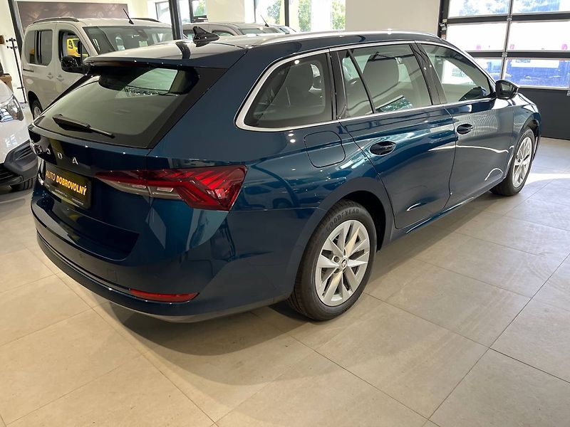 Škoda Octavia Combi Style 2,0TDI 110kW DSG/P - fotka 4 z 28