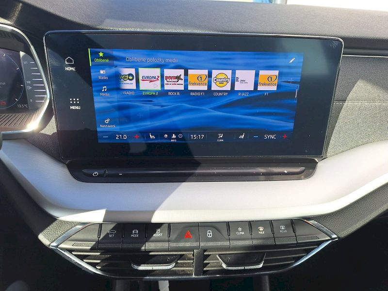 Škoda Octavia (2021) COMBI / 1.5 TSI / 110kW / 6MP - fotka 19 z 34