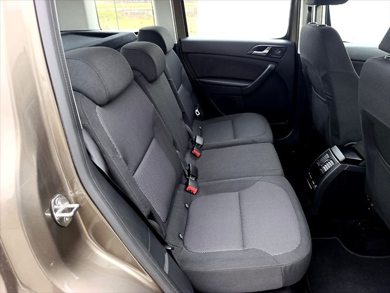 Škoda Yeti 1,6 TDi Navi Klima Tempomat - fotka 23 z 34