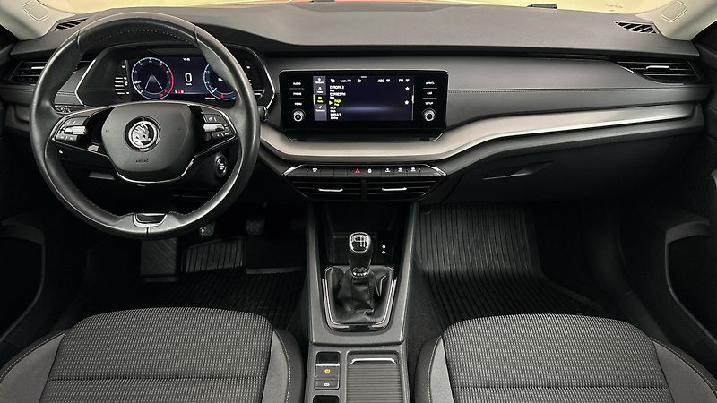 Škoda Octavia 1.0 TSI Ambition Combi - fotka 8 z 24