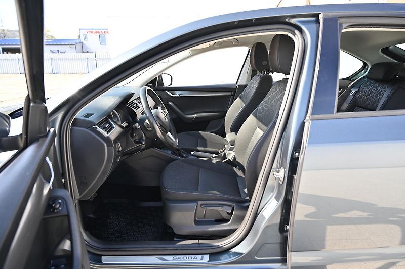 Škoda Octavia 1.6TDI 85KW DSG Clever 9/2018 - fotka 24 z 50