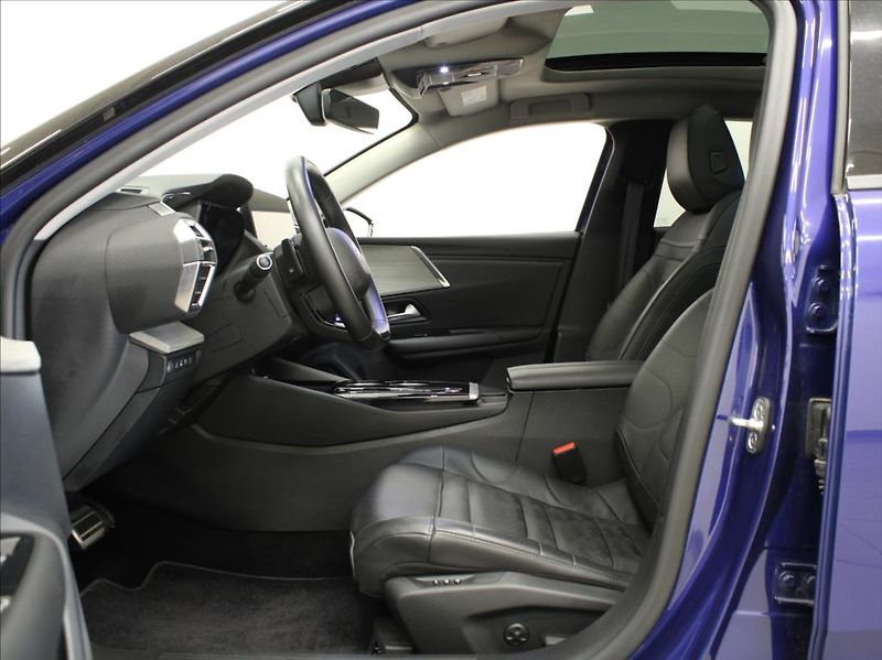 Citroën C5 X 1,6 PHEV 225 Shine PACK Pano. - fotka 6 z 27