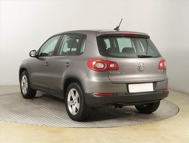 Volkswagen Tiguan (2010) 2.0 TDI, 4X4, Serv.kniha - fotka 4 z 17