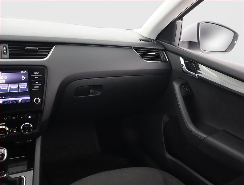 Škoda Octavia (2017) Style 1.6 TDI, Tempomat - fotka 8 z 21