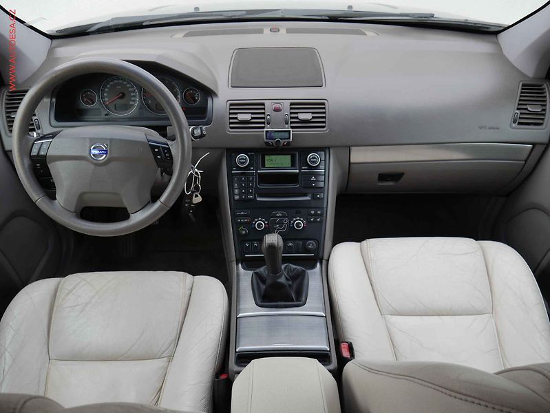 Volvo XC90 (2007) 2.4 D5 4x4, ČR, AT, xenon - fotka 8 z 17