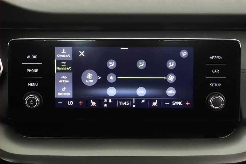 Škoda Octavia (2020) 1.5 TSI, Park. senzory - fotka 15 z 19