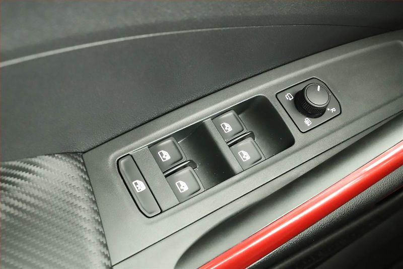 Škoda Fabia (2025) 1.0 TSI, MONTE CARLO, AUTOMAT - fotka 13 z 15