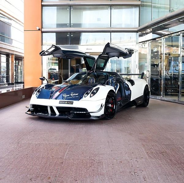 Pagani Huayra (2018) Limitovaná série BC s V12 - fotka 8 z 19