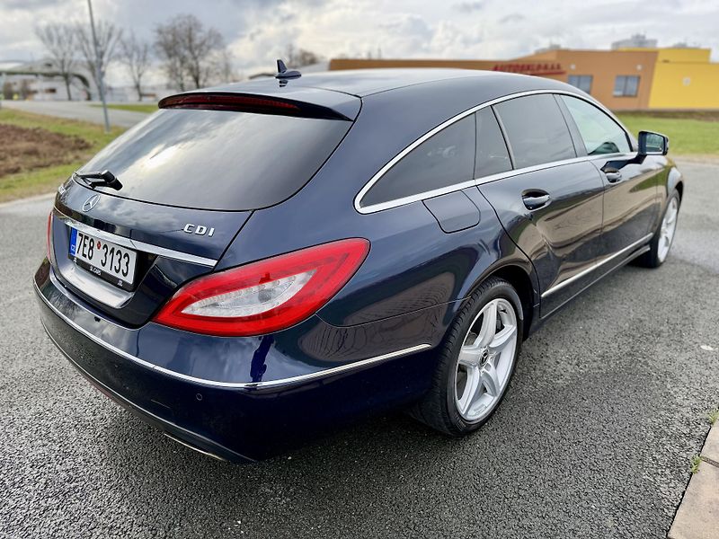 Mercedes-Benz CLS 350 CDI 7G LED NAVI H/K KAMERA - fotka 5 z 45
