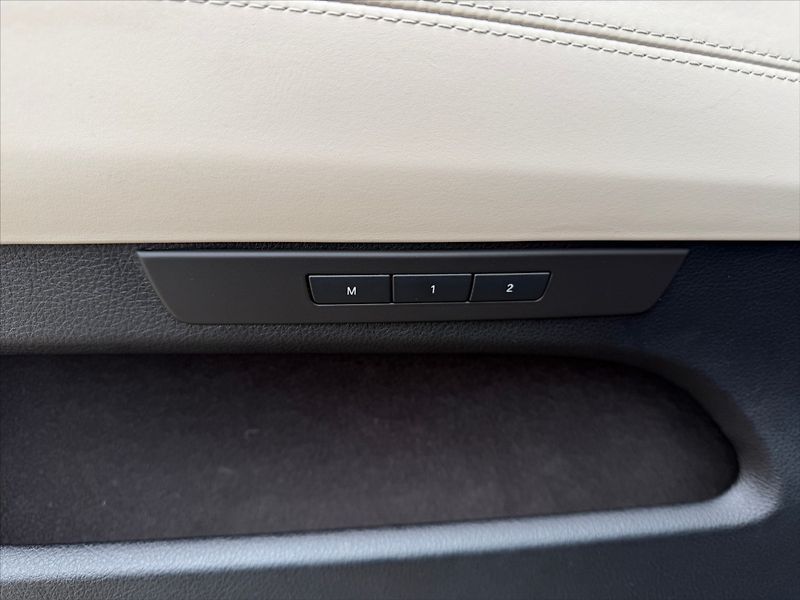 BMW Řada 5 3,0 D 220kW GT-x DRIVE-SERVIS! - fotka 19 z 39