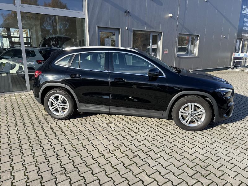 Mercedes-Benz GLA (2024) GLA 200 Aut.LED NAVI KAMERA - fotka 4 z 20
