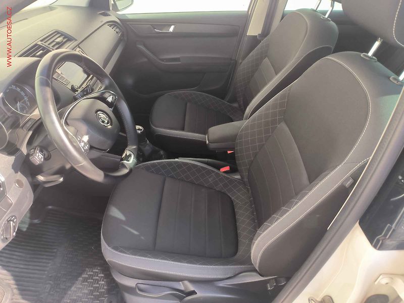 Škoda Fabia (2022) 1.0 TSi, 1.maj,ČR, Ambition - fotka 9 z 21