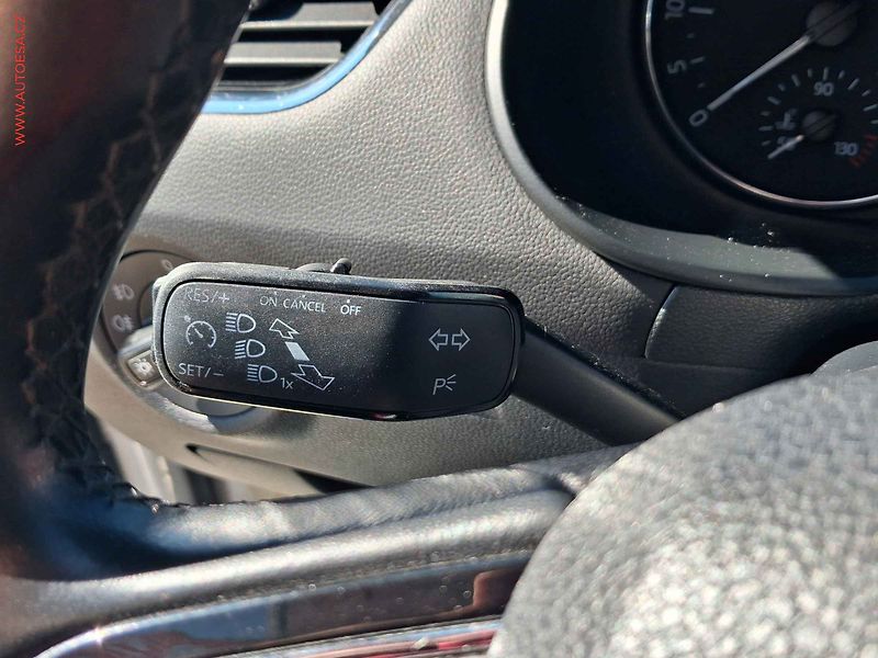 Škoda Octavia (2014) 1.6 TDi, STK8/28 - fotka 12 z 18