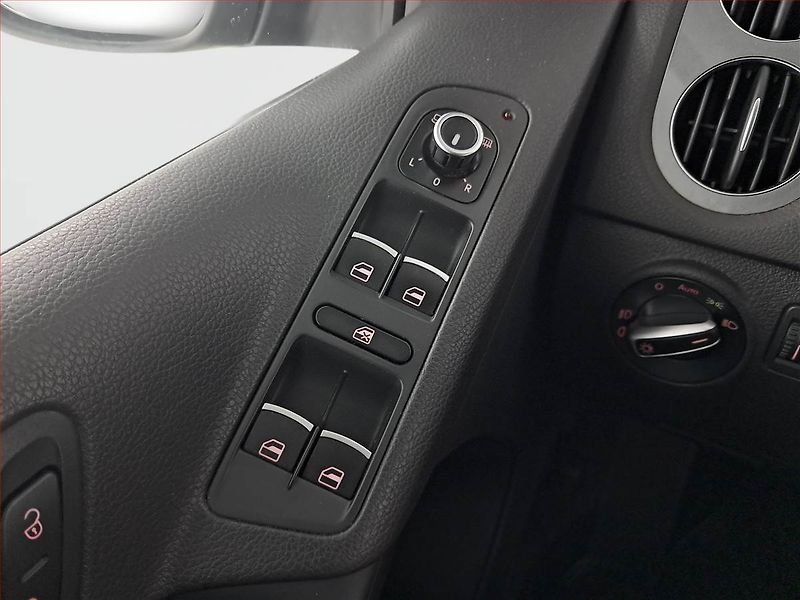 Volkswagen Tiguan (2011) Exclusive 2.0 TDI, 4X4 - fotka 23 z 23