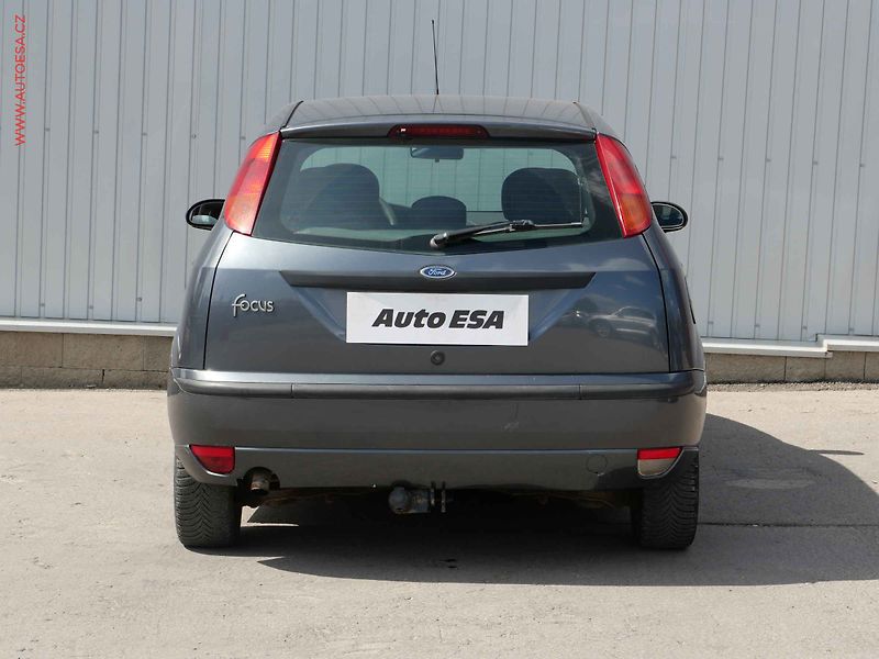 Ford Focus (2004) 1.8 TDCi, AC, tažné - fotka 5 z 14