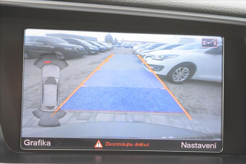 Audi Q5 3,0 V6 180KW S-LINE AUTOMAT - fotka 49 z 57