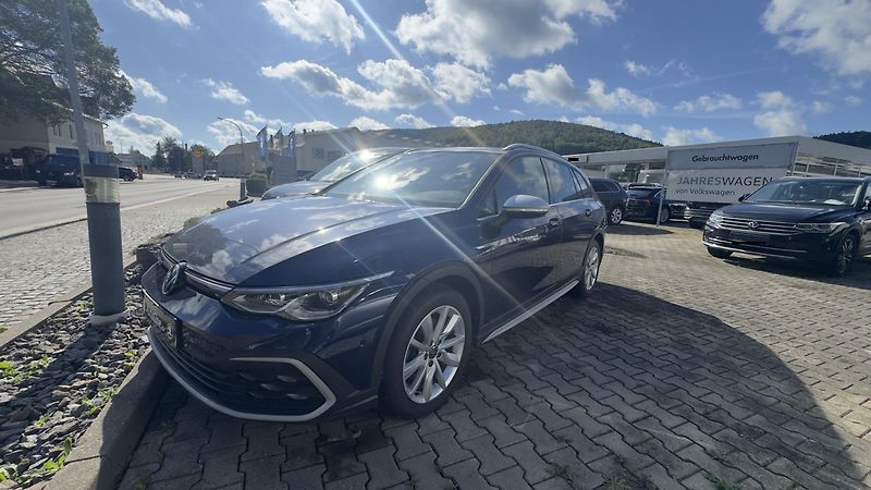 Volkswagen Golf (2024) 2.0TDI DSG Alltrack 4x4  - fotka 4 z 14