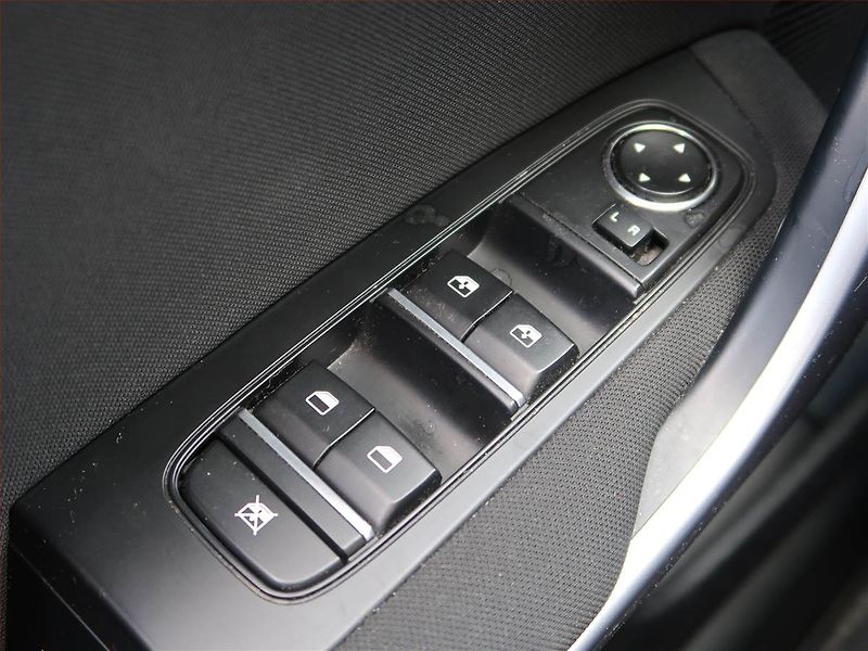 Kia Ceed (2020) Silver 1.0 T-GDI, Serv.kniha - fotka 16 z 17