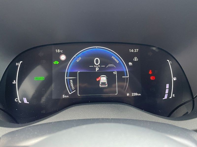 Toyota Yaris 1.5 HEV 116 Style - fotka 23 z 28