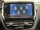 Peugeot 2008 (2018) Allure 1.2 PureTech 130 MAN6 - náhled 11