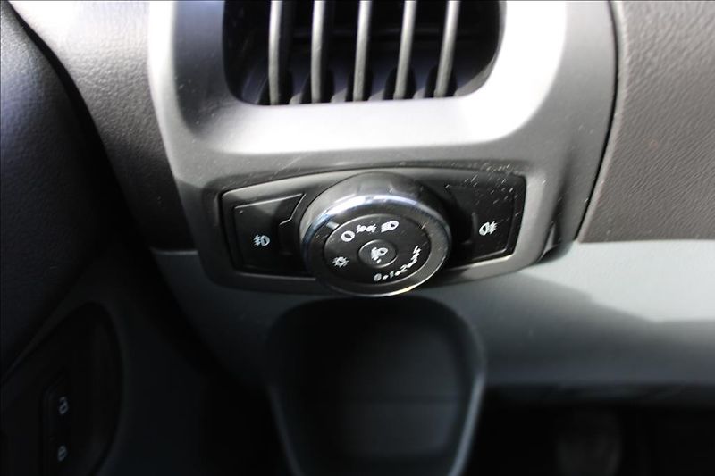 Ford Transit Custom 2,2 TDCi  9 - míst, DPH, KLIMA - fotka 20 z 31