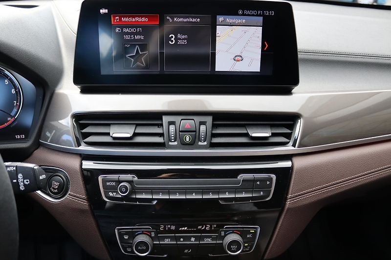 BMW X1 XDRIVE 25i F48 170kW - fotka 30 z 50
