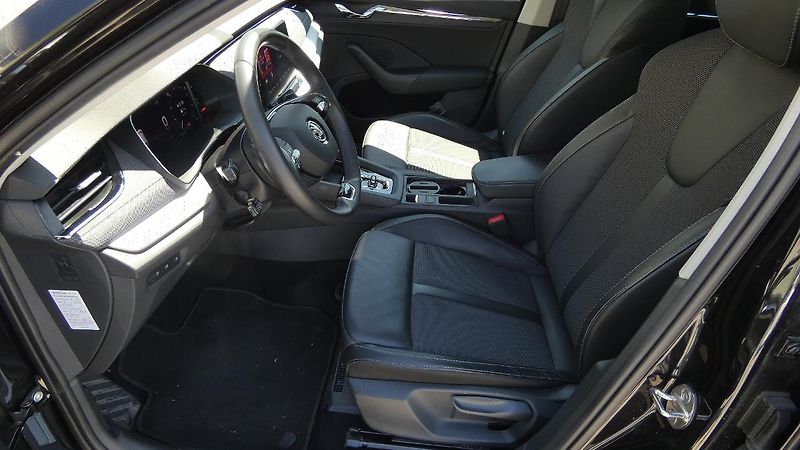 Škoda Octavia Combi 1,5 TSI DSG Style - fotka 20 z 26
