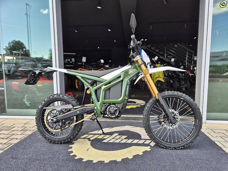 Ostatní (2026) Komodo L3e 32kW zelená - fotka 3 z 21