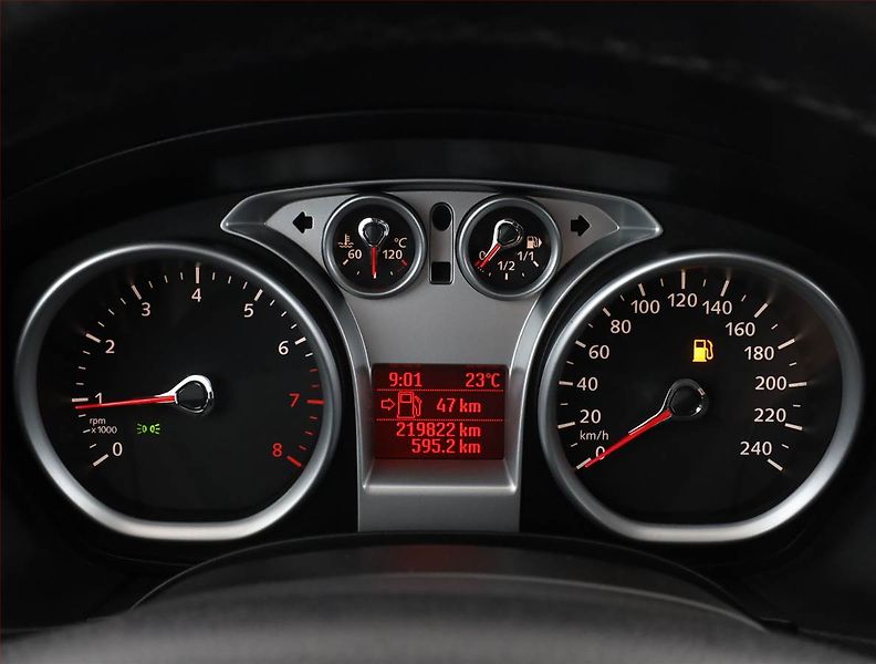 Ford Focus (2009) 1.6 16V, Serv.kniha, nová STK - fotka 8 z 15